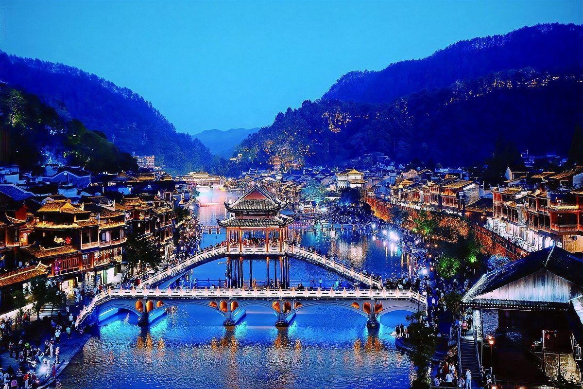 湘西土家族苗族自治州水族店，湘西土家族苗族自治州內的水族店分布廣泛