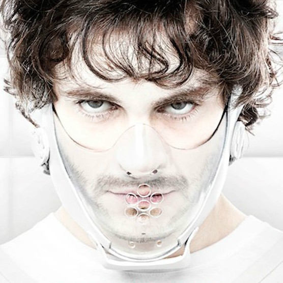 《紅龍》小說中的主要角色有哪些？，《紅龍》小說中令人印象深刻的場景，有哪些令人印象深刻的場景