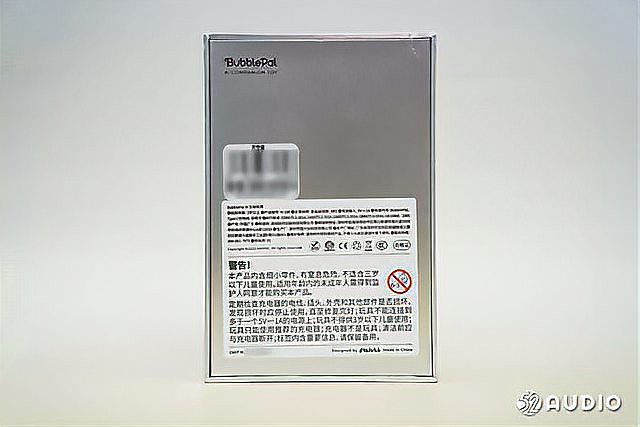 哪些品牌的互動玩具適合小火龍魚？，哪些互動玩具可以與小火龍魚互動