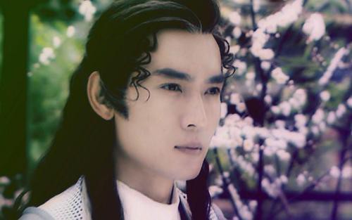 古龍作品中哪個角色最孤獨？，古龍筆下孤獨感最強烈的角色當屬《邊城浪子》中的傅紅雪