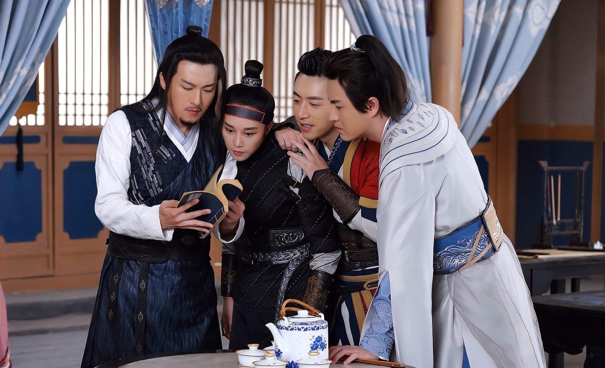 古龍小說中哪部最受歡迎？，古龍10大最好看的武俠小說排名:《歡樂英雄》第3