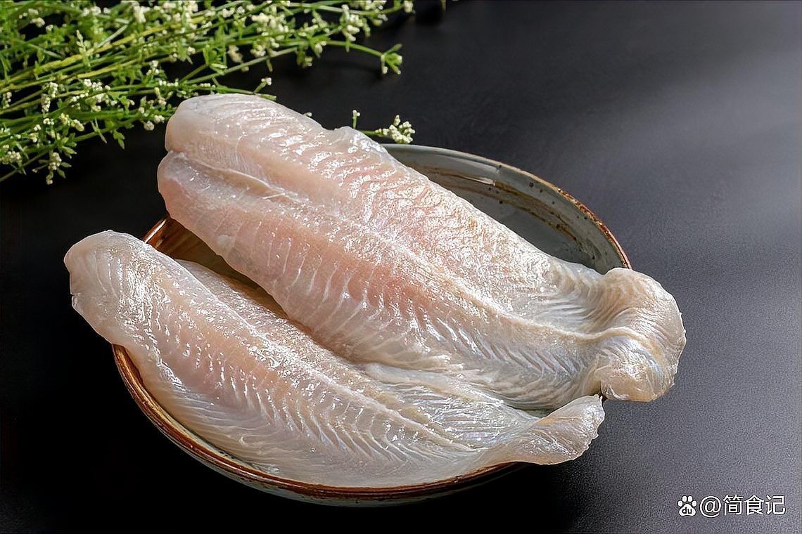 如何挑選新鮮的龍利魚，如何判斷龍利魚和巴沙魚是否新鮮龍利魚和巴沙魚
