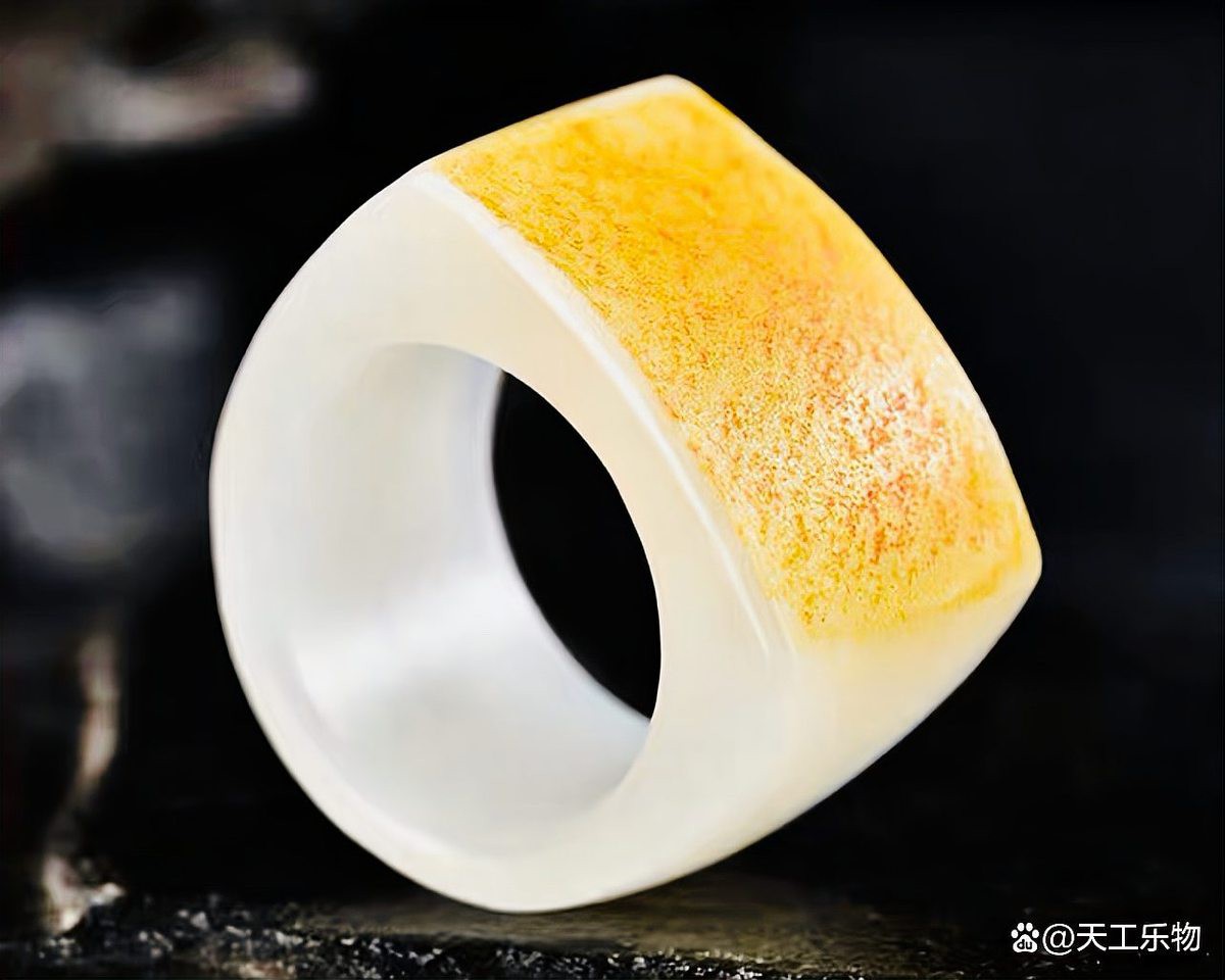如何欣賞和鑒別玉石金龍魚雕刻的真偽，玉石金龍魚雕刻兼具藝術價值與收藏意義與收藏意義