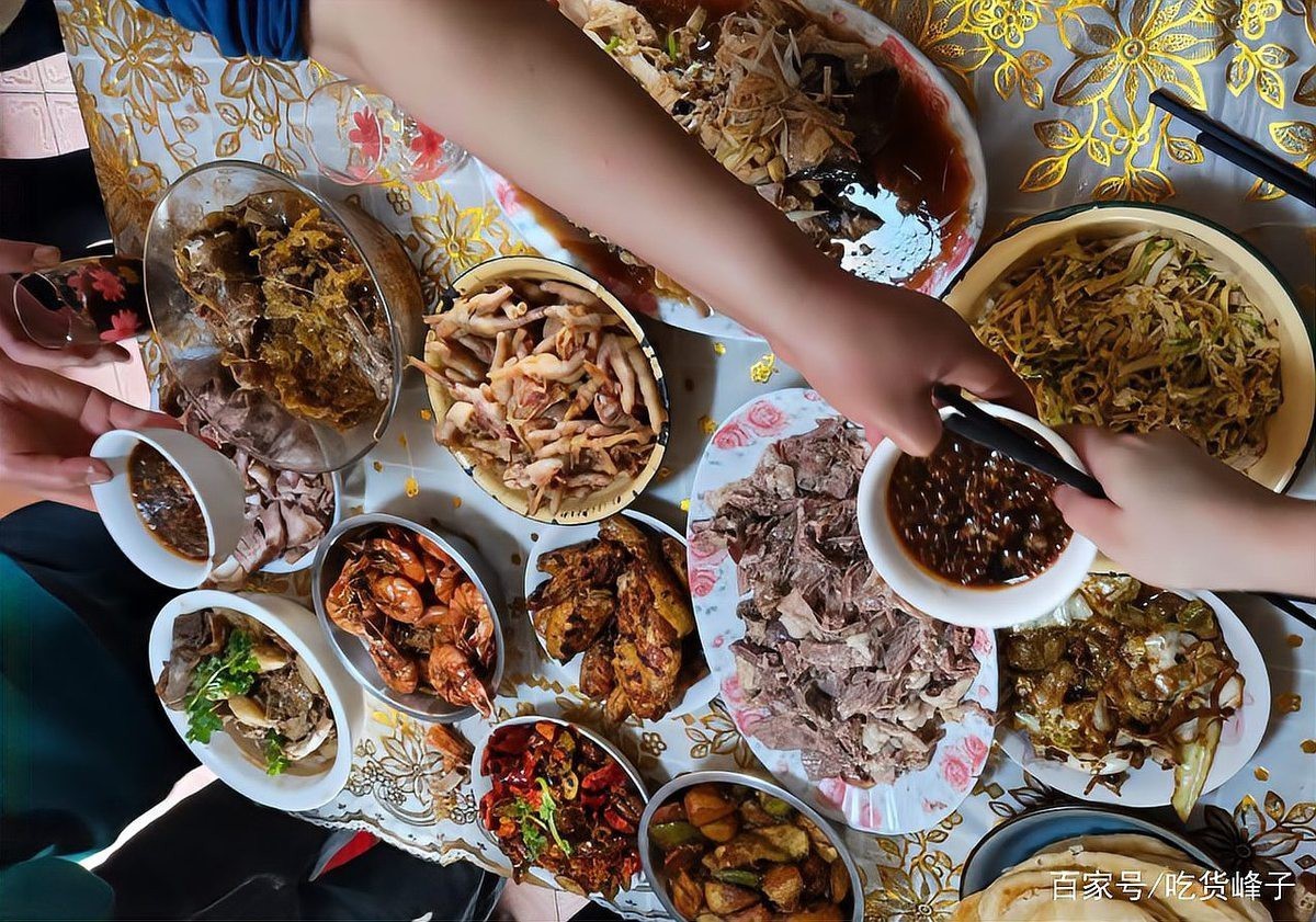 三道鱗鯉魚多少錢一斤，三道鱗魚價格兩極化趨勢延續