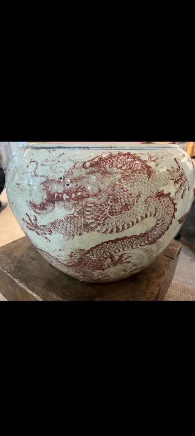 古董七尺龍缸的價格是多少？，古董七尺龍缸價格因年代、工藝、保存狀況及市場供需等因素差異顯著