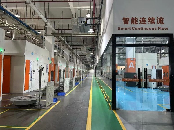 東莞蘇東最新消息，東莞市黃江鎮黨委書記蘇東率隊前往新市社區慰問新市社區