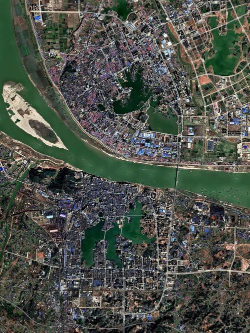 提供一份詳細的東龍鎮衛星地圖，廣西壯族自治區貴港市東龍鎮高清衛星地圖