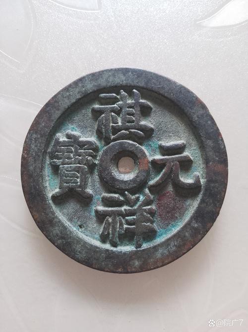 鳳凰元寶圖片，鳳凰元寶作為一種融合傳統(tǒng)文化與現(xiàn)代審美的藝術(shù)形象