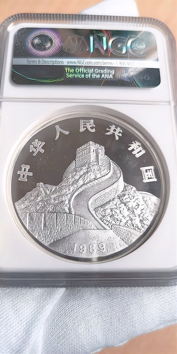 鳳凰元寶圖片，鳳凰元寶作為一種融合傳統(tǒng)文化與現(xiàn)代審美的藝術(shù)形象