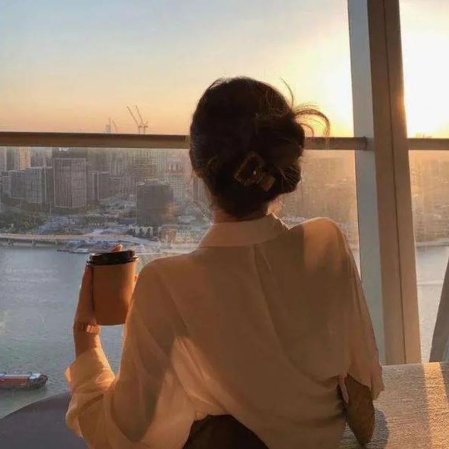 孝感魚缸定做，孝感亞克力魚缸定做服務融合了專業(yè)設計與精湛工藝