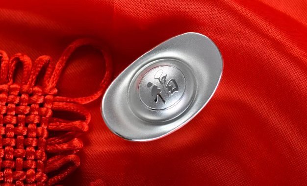 鳳踢元寶的含義，“鳳踢元寶”的文化內涵與吉祥寓意探析