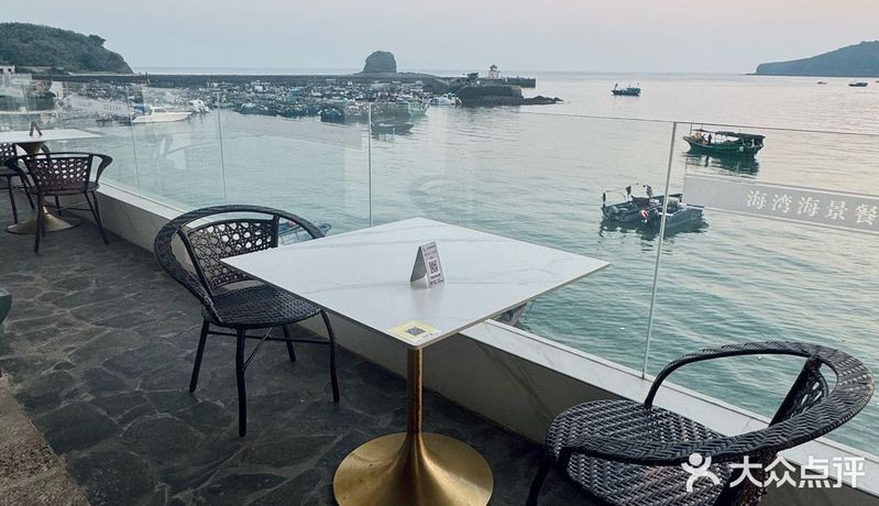 潿洲島水族店，我國首個以珊瑚礁為主題的科研與科普基地潿洲島水族店