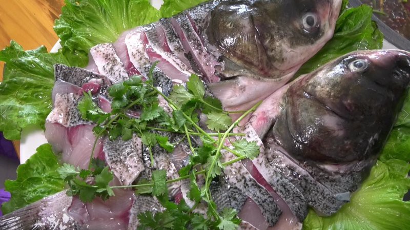 石泉龍魚(yú)店，石泉古鎮(zhèn)必吃!兩天不踩雷的石鍋魚(yú)攻略
