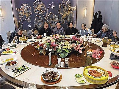 迎澤龍魚店，太原海底世界火鍋:藍色魚缸與美味共舞米粒生活小妙招