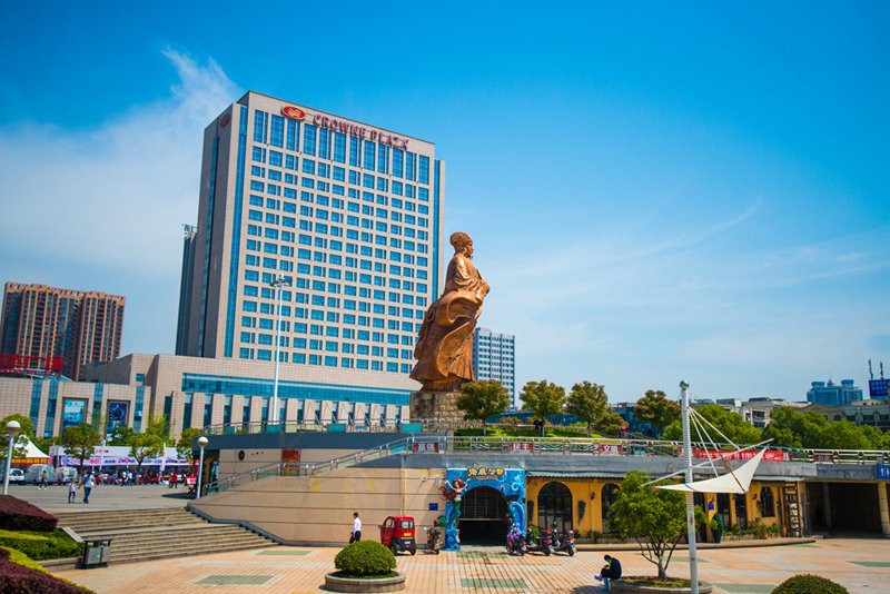 襄城水族店，襄城水族連鎖經營店位于河南襄城縣首山大道1193號