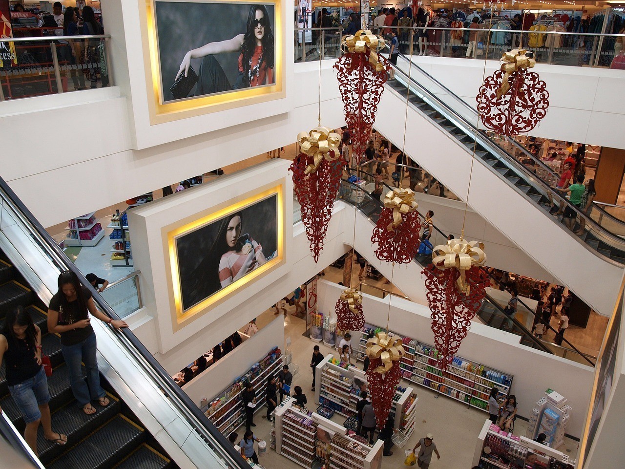 膠南市圣龍水族器材銷(xiāo)售店