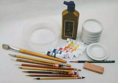 金龍魚色彩靜物：金龍魚的色彩靜物是一種富有挑戰性和創造力的藝術表現形式