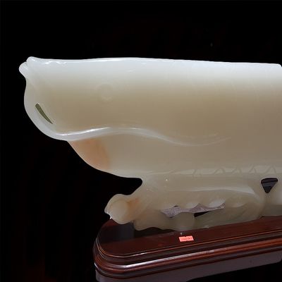 玉石金龍魚擺的高度風水有講究嗎（玉石金龍魚的擺放方法） 玉石金龍魚擺的高度風水有講究嗎（玉石金龍魚的擺放方法） 龍魚百科 第2張