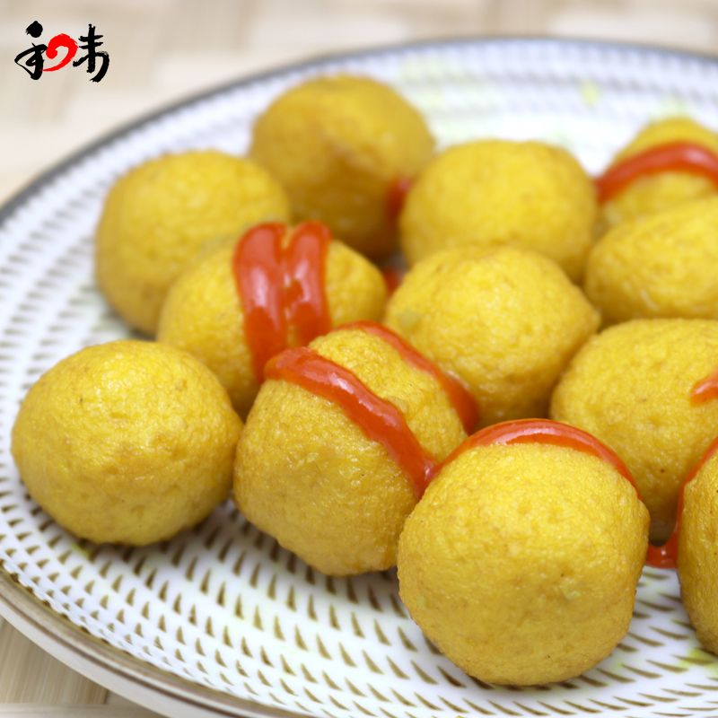 小金龍魚丸：小金龍魚丸是一種特色美食，以其獨特的口感和營養價值而受到喜愛