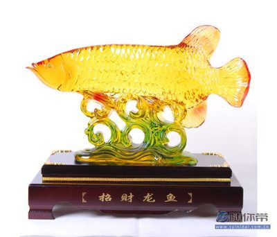 什么顏色的龍魚招財聚財：什么顏色的龍魚能招財聚財