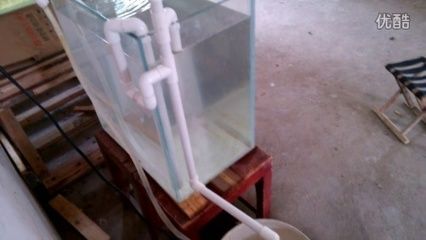 魚缸虹吸裝置：魚缸虹吸裝置是一種利用虹吸原理進行水循環和清潔的設備