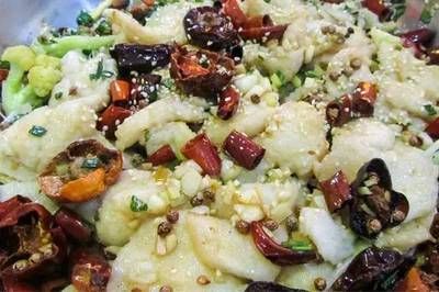 金椒龍魚是什么魚：金椒龍魚是一種通過特殊烹飪技術制作而成的魚類菜品