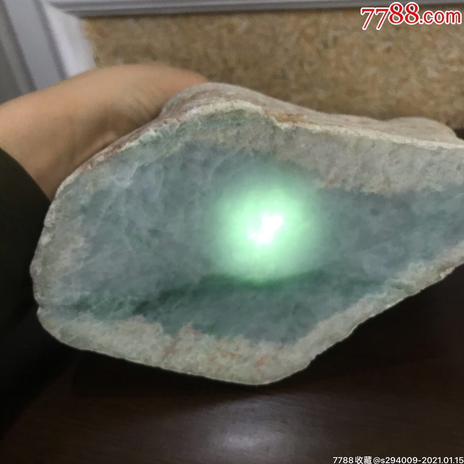翡翠魚(yú)缸料（什么是翡翠魚(yú)缸料）
