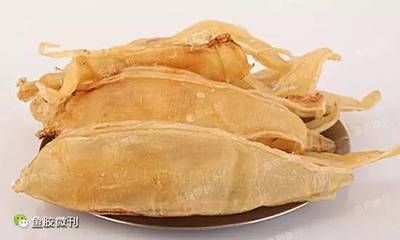 金龍魚膠與其他魚膠的區別是什么呢：金龍魚膠與其他魚膠的區別在于它們的來源、外觀特征、口感和功效