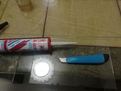 黑色結構膠能用來粘魚缸嗎？：黑色結構膠可以用來粘魚缸嗎？