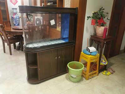 歐寶魚缸怎么清洗干凈：歐寶魚缸怎么清洗干凈魚缸清洗干凈的方法