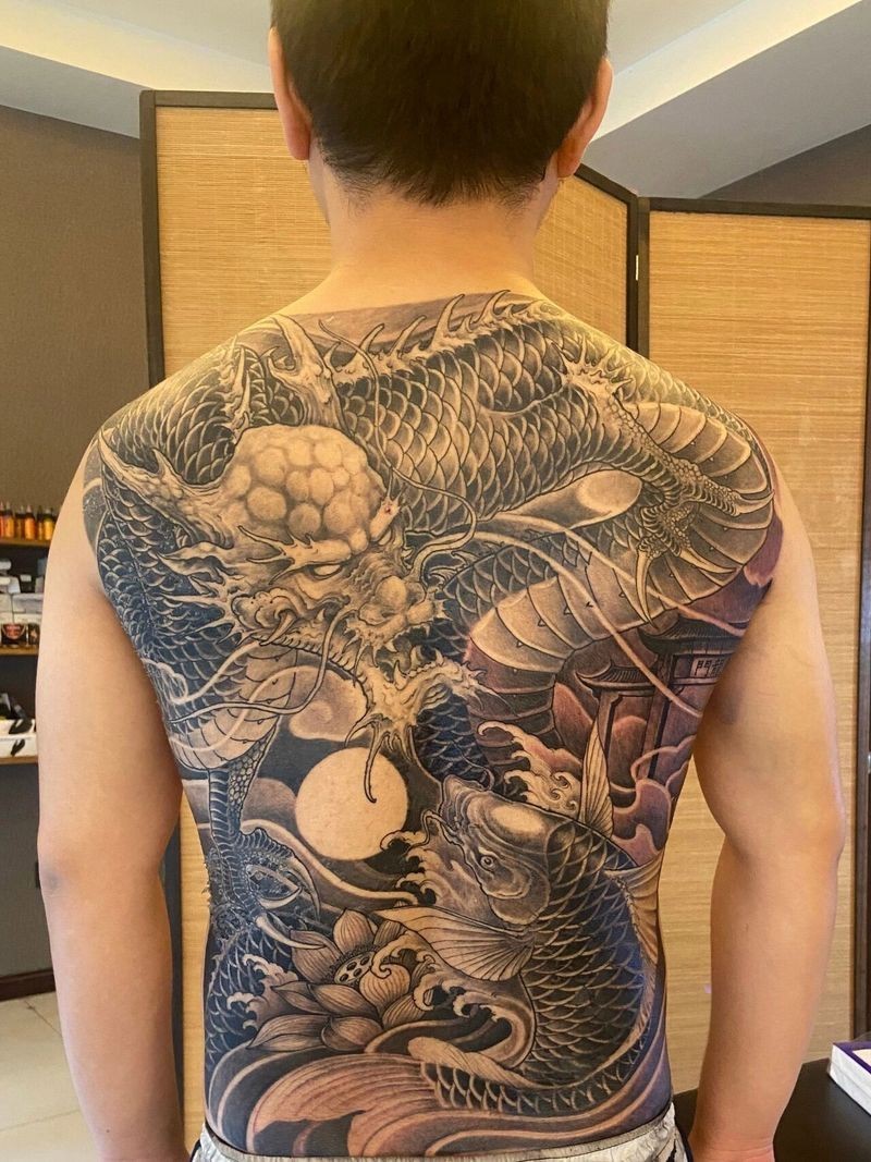 紋身圖案龍魚(yú)