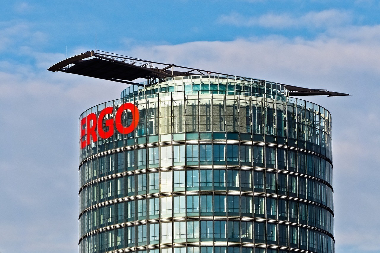 滕州市龍陽譽鑫魚缸廠，打電話給你，讓我感到無比的欽佩