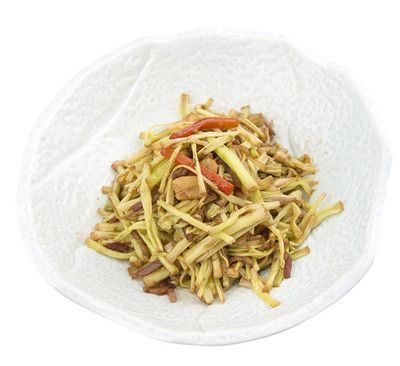 龍魚兩個月不吃東西怎么回事：如何判斷龍魚是否因水質問題拒食