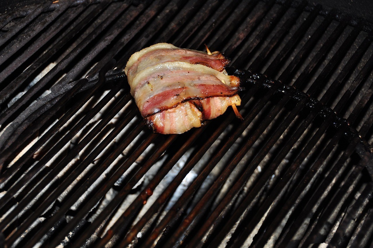 牟定縣魚品軒炭烤水族店