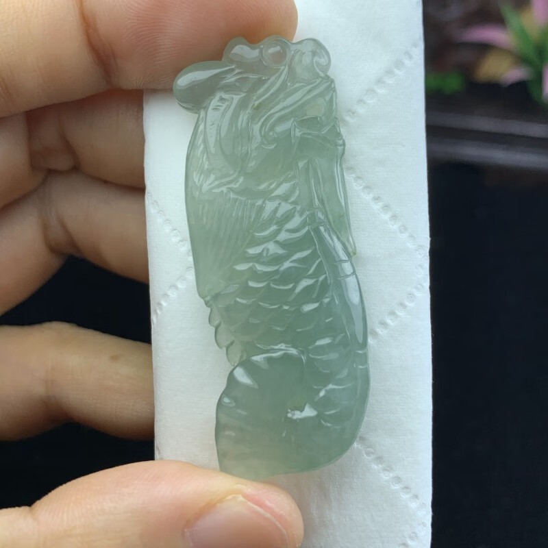 現代翡翠龍魚的價格范圍是多少？