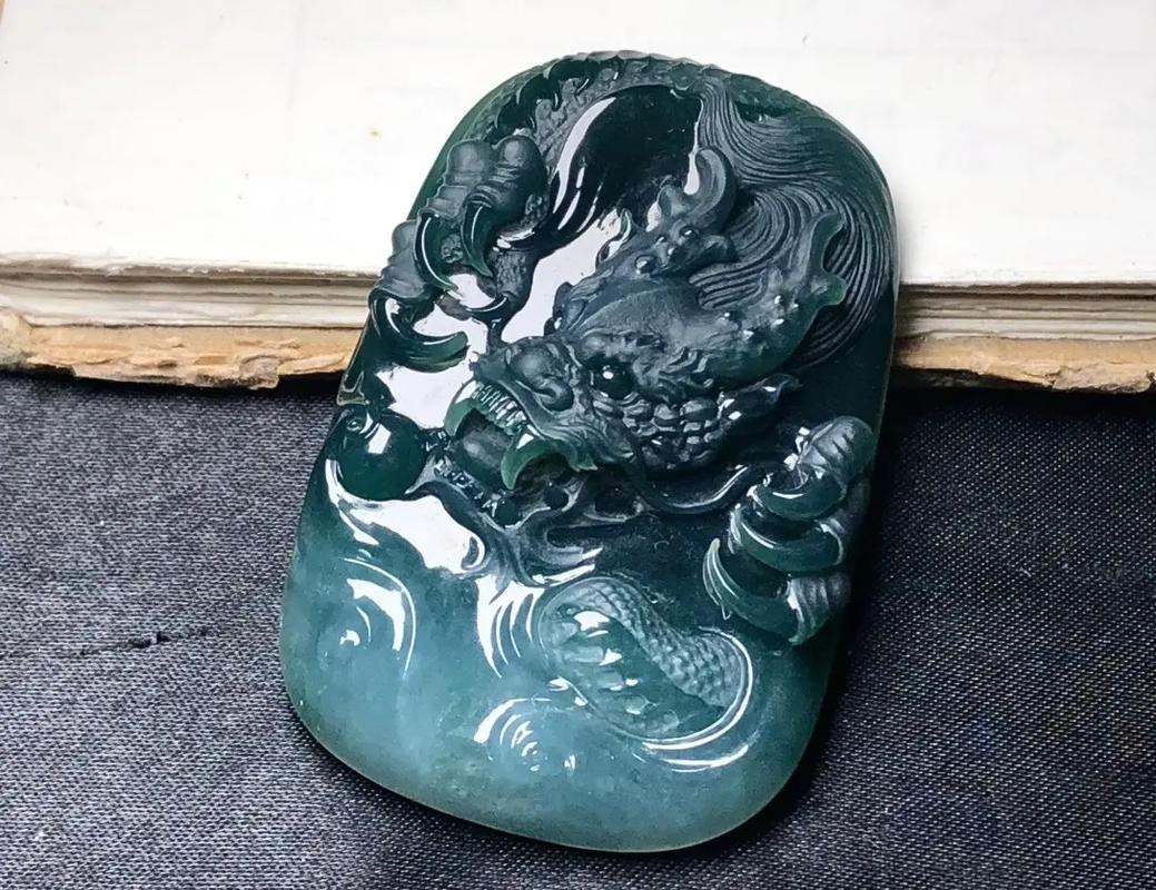 列舉更多現(xiàn)代龍玉雕作品