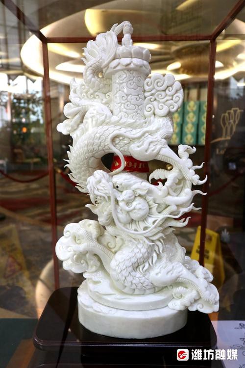 列舉更多現(xiàn)代龍玉雕作品