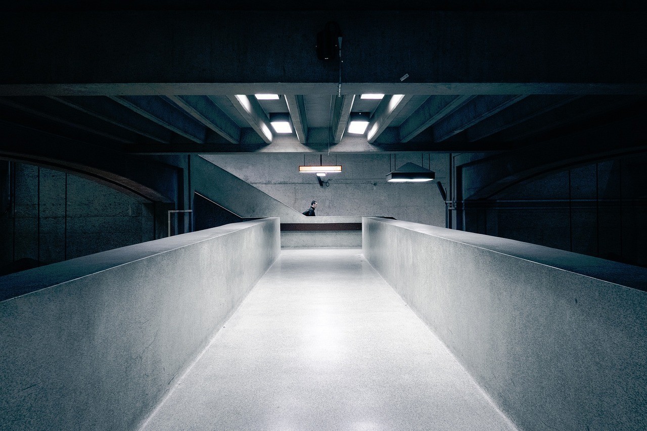 一米五魚缸出水口位置（1米5魚缸上下水管用多大的）