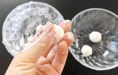 龍魚缸里有白色團狀東西怎么辦