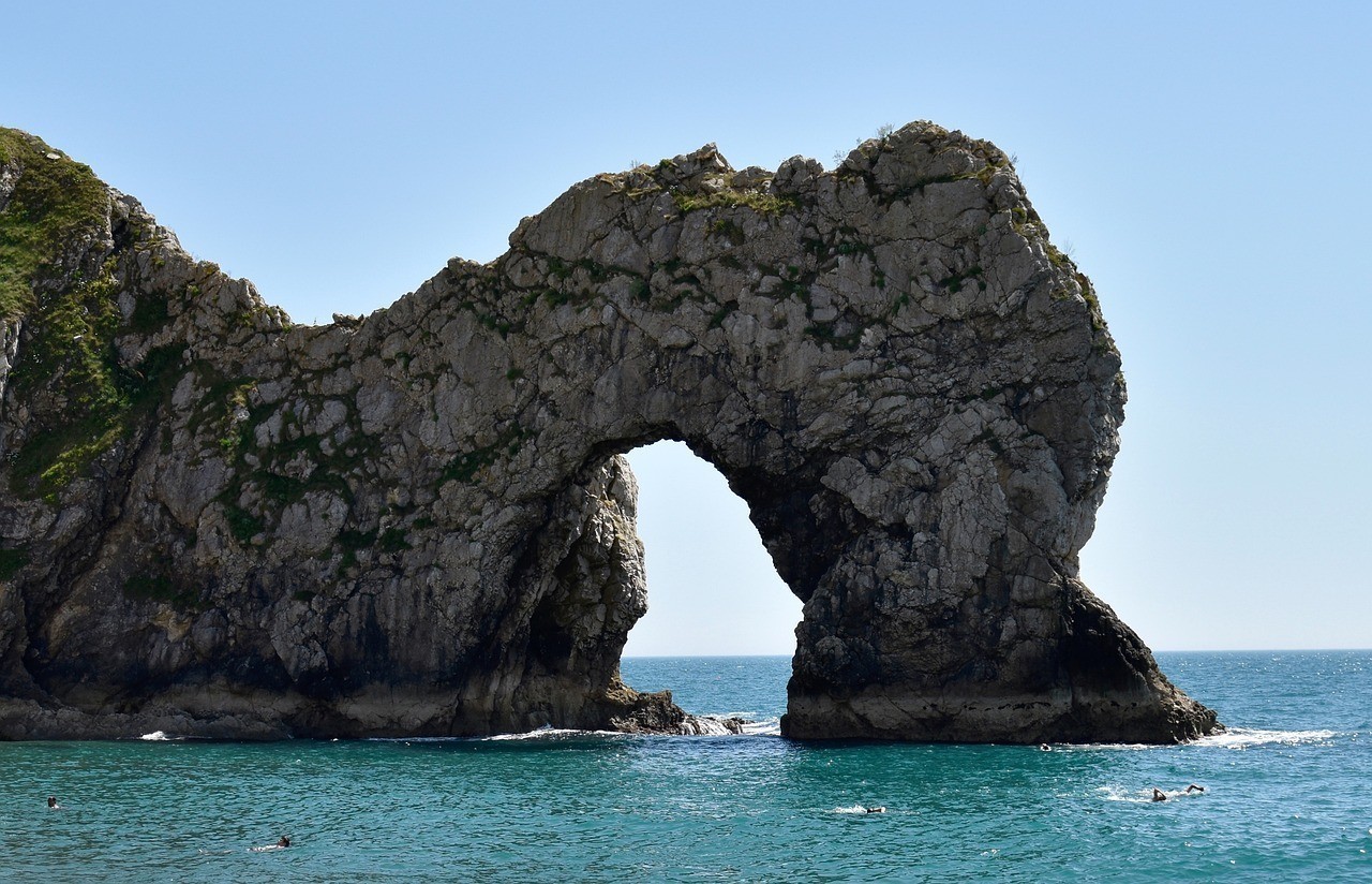 彩虹水族城（彩虹海水上樂園門票）