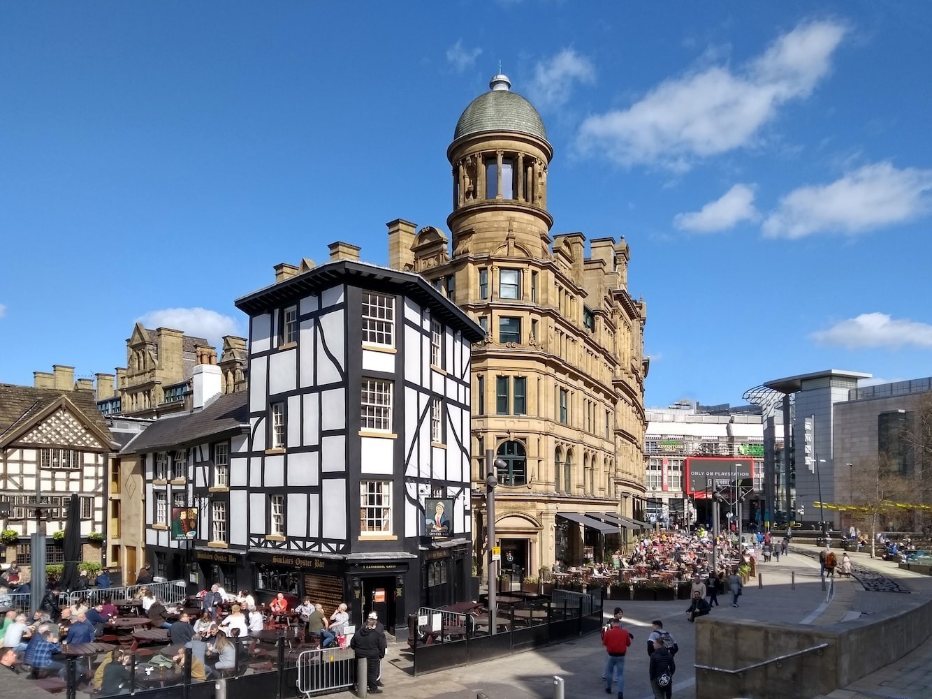 吳忠市利通區(qū)萊柏森水景水族館 （吳忠萊恩酒吧）