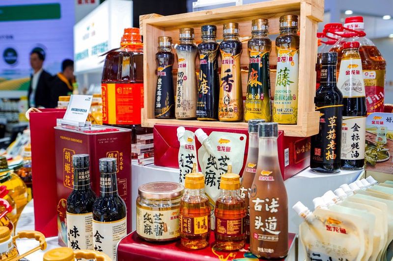 參股金龍魚(yú)的上市公司