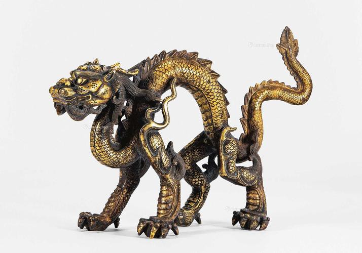 如何辨別銅質龍擺件的真偽？