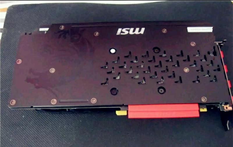 紅龍魚缸底用什么顏色好看：for紅龍魚缸底用什么顏色好看