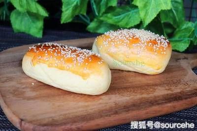 金龍魚吃啥上色快又好看：金龍魚吃什么會上色快