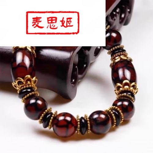 有哪些品牌推薦的紅龍飾品？