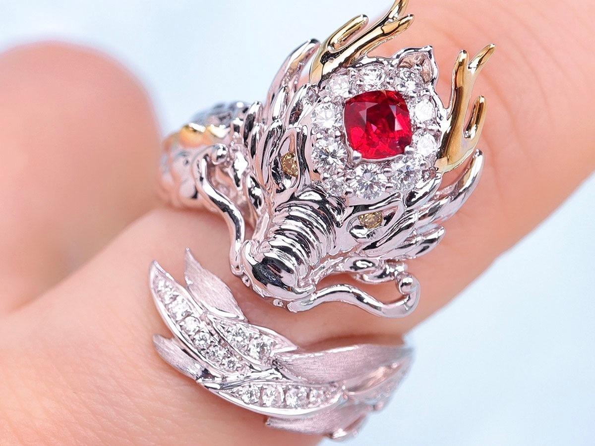 有哪些品牌推薦的紅龍飾品？