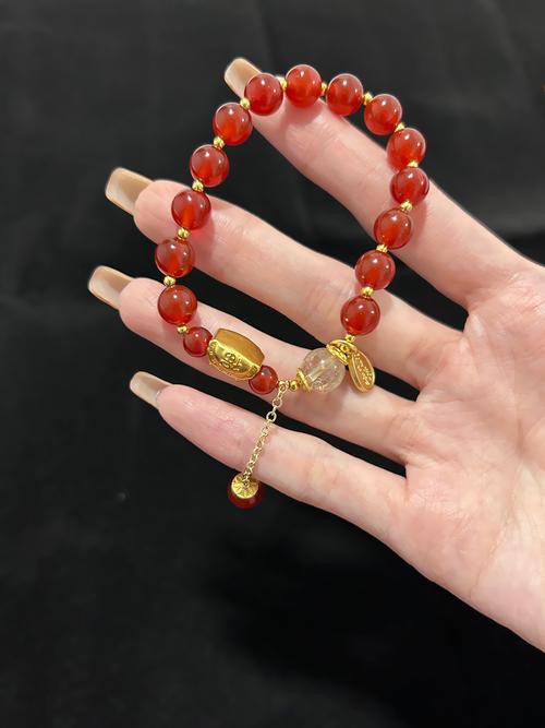 有哪些品牌推薦的紅龍飾品？