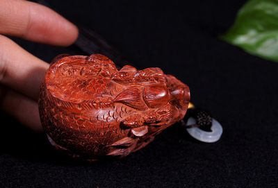 文玩龍魚寓意什么：文玩龍魚寓意深厚，富有吉祥富貴的象征意義，文玩龍魚的寓意什么