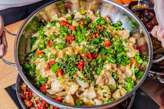 大豐收龍魚和脆魚哪個沒刺（大豐收和脆魚哪個更好吃？）